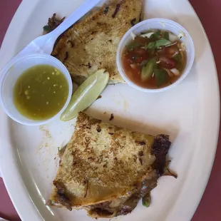 Today I ordered quesabirria made with handmade  corn tortilla , the flavor is 10