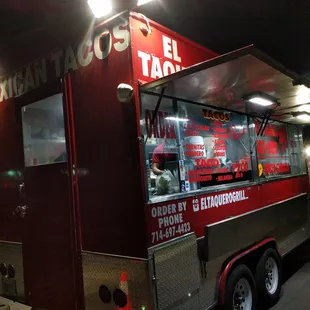 a food truck at night