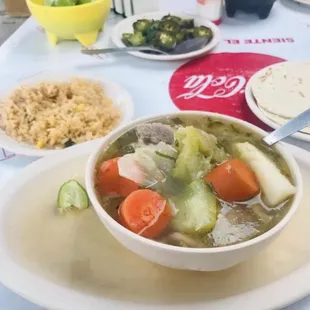Caldo de Res
