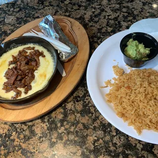 Queso con Bistek o Pastor