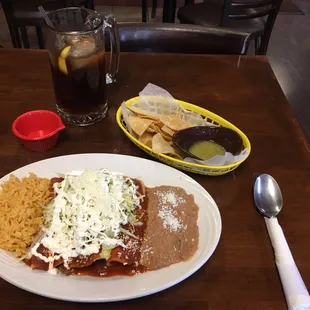 Enchiladas campecheno. 3 steaks and chorizos enchiladas Rojas.