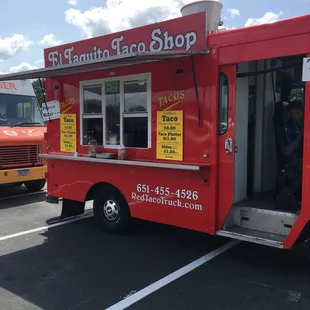 Truck with the menus.