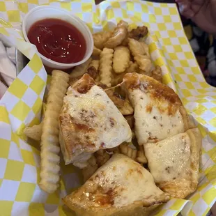 Kids cheese pizza