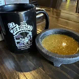 Mediocre Food, Horrible Service