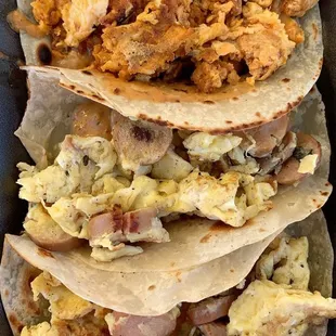 Chorizo con huevo y winnie con huevo