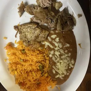 Cárnitas, lunch portion