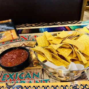 Free chips &amp; salsa