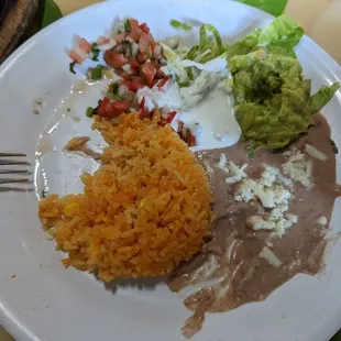 Fixings that come with molcajete and fajitas