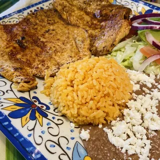 Pechuga de Pollo a la Plancha / Grilled Chicken Breast