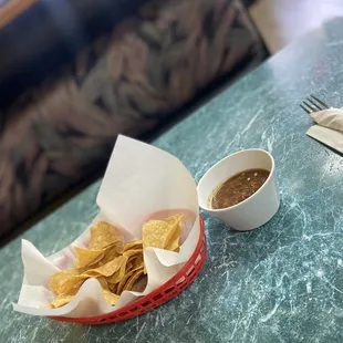 Great chips &amp; salsa