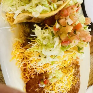 2 Hard Shell Tacos with beef