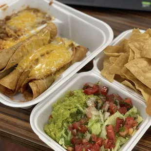 They were so nice! They gave me a warm bag of chips with my order.