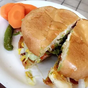 Tortas De Pollo