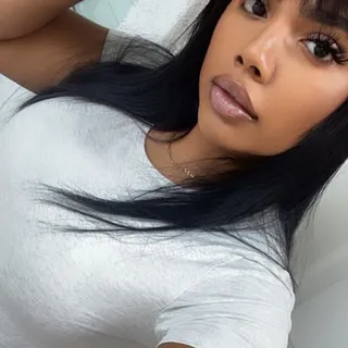 Alina L.