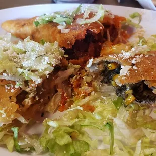 Quesadillas de chicharron, flor de calabaza and huitlacoche. Shared the other half with my hnys.