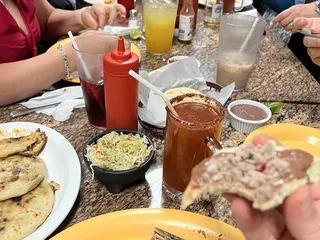 Viva El Salvador Restaurante and Bar
