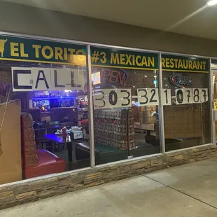the front of a mexican restaurant