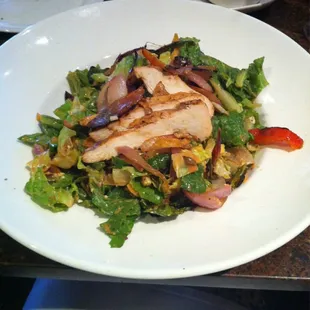 Tableside chicken fajita salad
