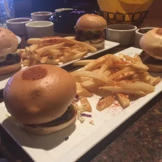 MESQUITE-GRILLED STEAK FAJITAS