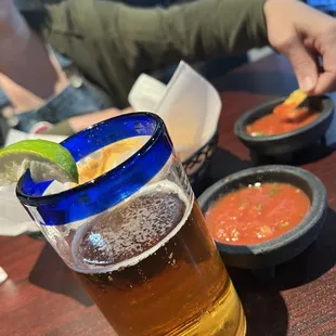 16 oz Modelo w tasty salsa