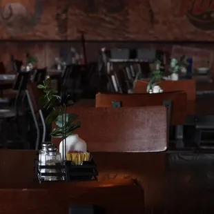Tables /  Bar area
