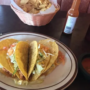 Four tacos at lunch special for $5.