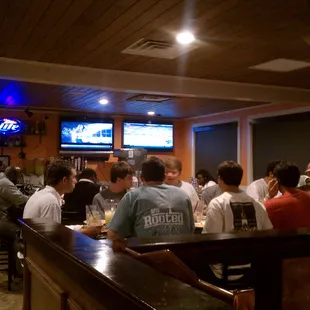 Bar seems that could cool place to sit