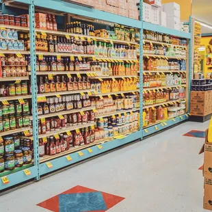 a grocery store aisle