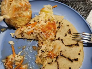 Mi Lindo Cuscatlan Restaurant y Pupuseria