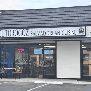 El Torogoz Salvi Restaurant