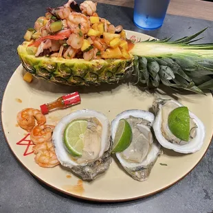 Pina tropical with giant oysters