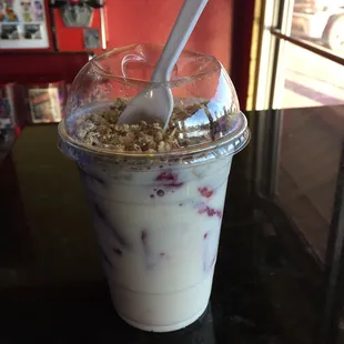 Strawberries and cream with granola