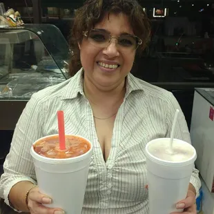 Señora Tropico with rusa and corn cup