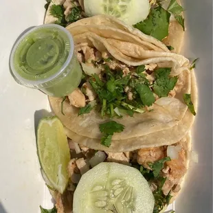 Street tacos with chicken - no jalapeños