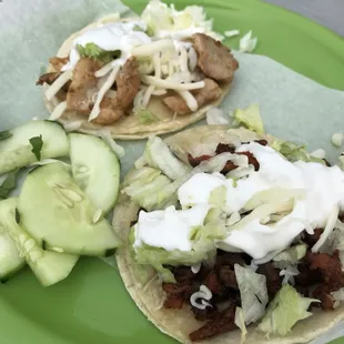I chicken, 1 beef taco- very delicious!