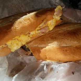 Ham, egg &amp; cheese sandwich