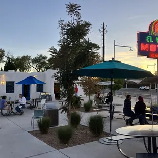 Front courtyard and classic neon sign