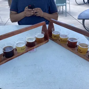 Full flight is 10 beers!