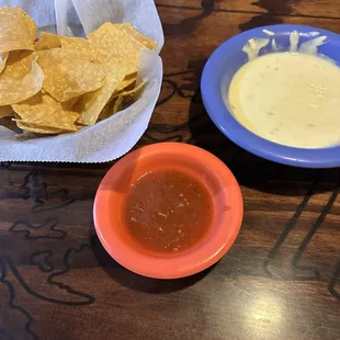 Large queso chips and salsa