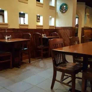 This restaurant has a wonderful new face-lift!!!