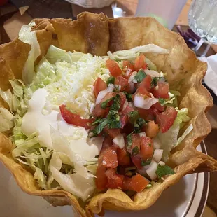 Taco salad with chicken (and added pico)