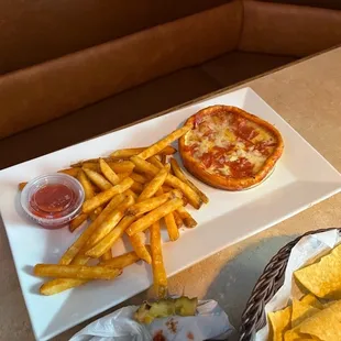 Kids Pizza for the one that did want Mexican tonight!