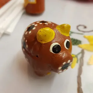 a ceramic pig