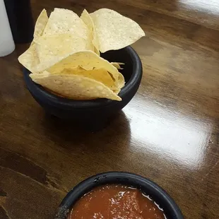 Chips and salsa... chip bowl is almost same size as salsa