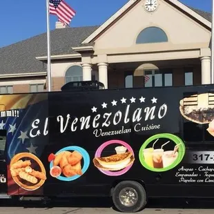 You can find us on Facebook, Instagram and Twitter: @ElVenezolanoFT