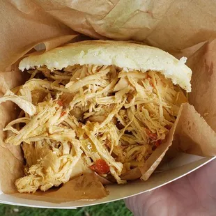 Pollo arepa