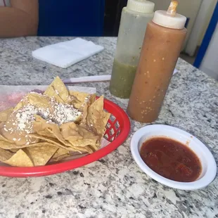Complementary chips with beans &amp; cheese. Very nice