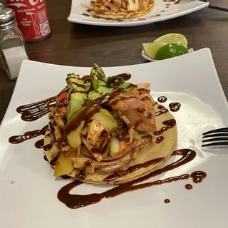 Tostada Perrona