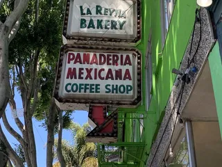 La Reyna Bakery & Coffee Shop