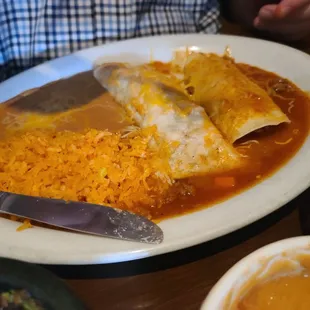 a plate of mexican food